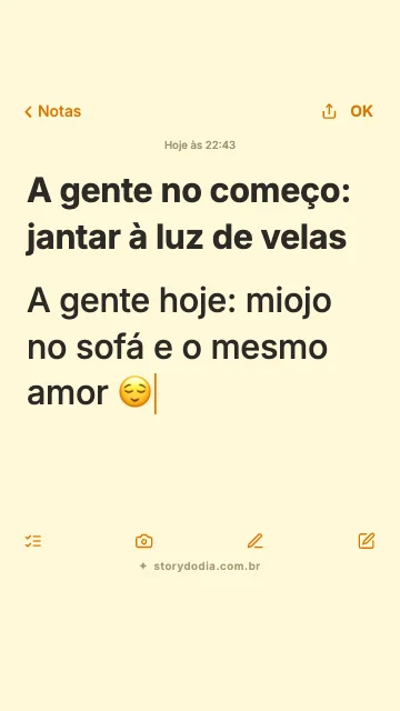 A gente no começo: jantar à luz de velas
A gente hoje: miojo no sofá e o mesmo amor 😌